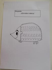 Pasaka: Ežys kepa vabalą